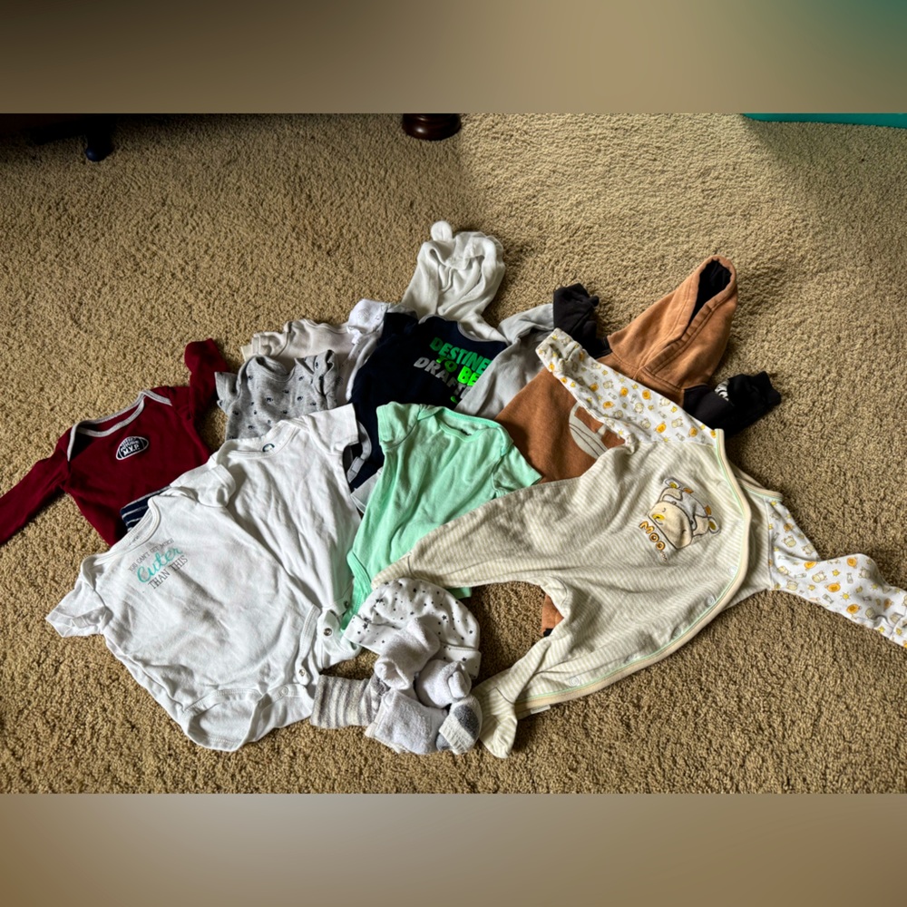 LOT OF BABY BOY CLOTHES 21 PIECES